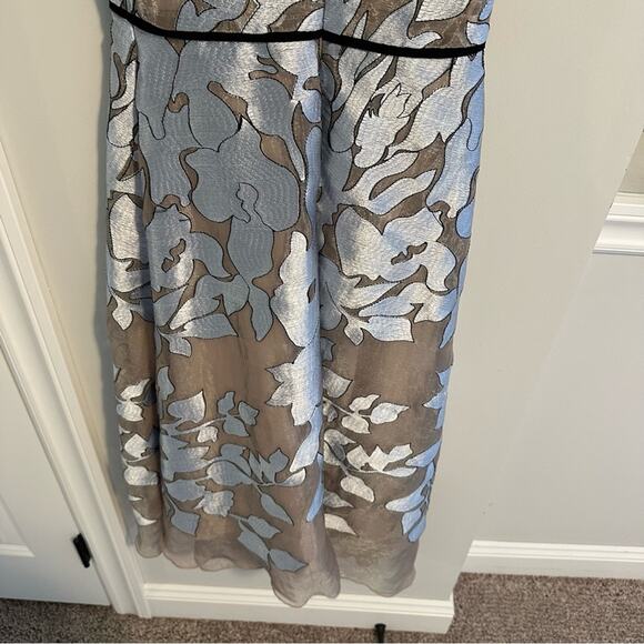 Hunter Bell Silver Metallic Cream Maxi Dress 2 - Picture 6 of 14